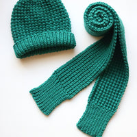 Roxana Reversible Beanie and Scarf FREE PDF Knitting Pattern