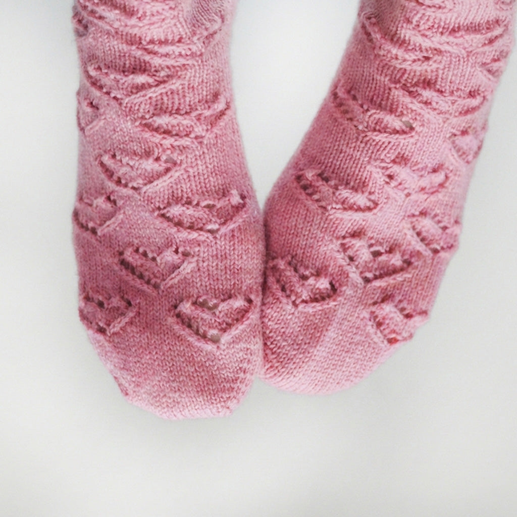 Ewe Heart Socks PDF Knitting Pattern – Ewe Ewe Yarns