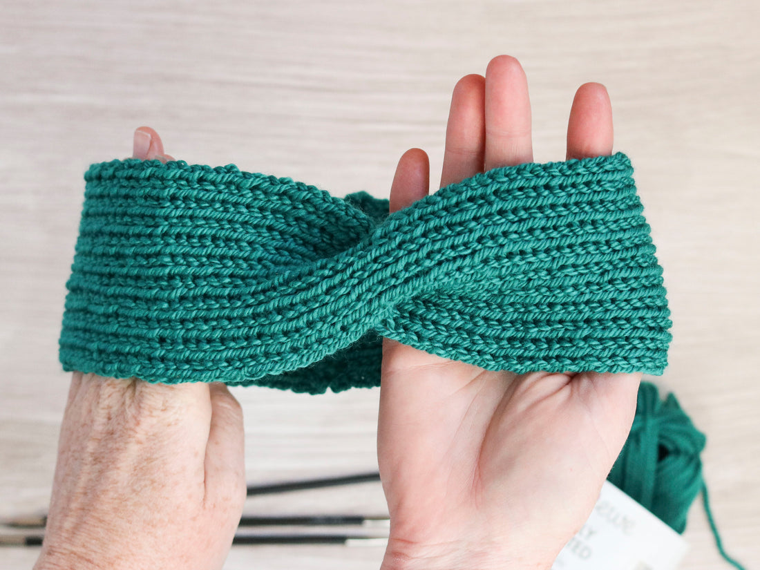 Hot Mess Headband FREE Knitting Pattern PDF