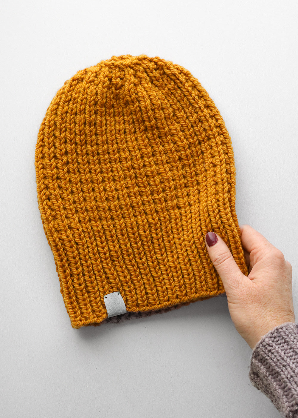 Roxana Reversible Beanie and Scarf FREE PDF Knitting Pattern