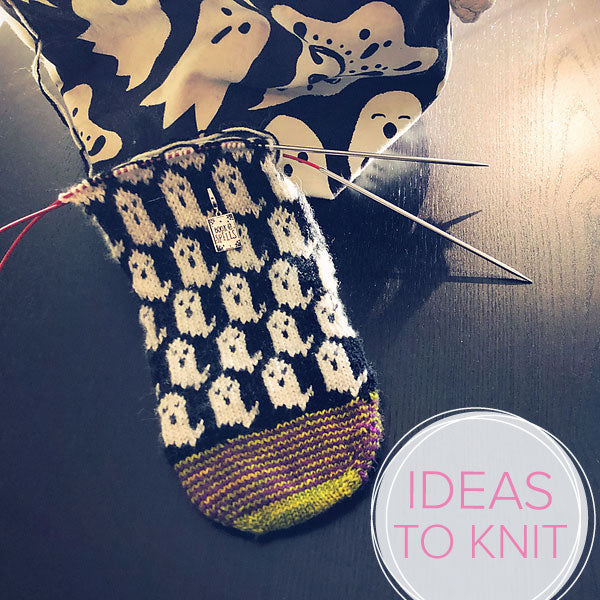 Happy Haunts {Halloween socks knitting pattern}