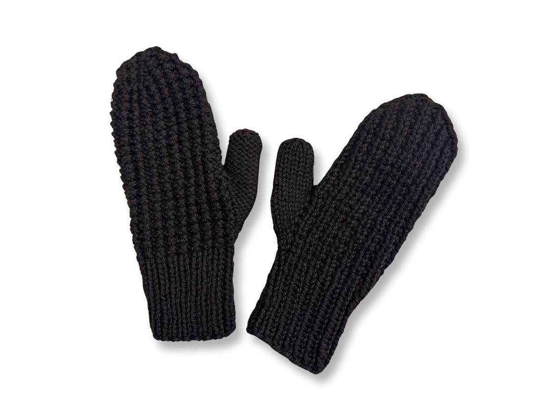 Roxana Reversible Beanie, Scarf, and Mitts FREE PDF Knitting Pattern