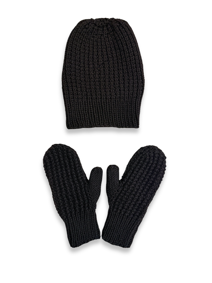 Roxana Reversible Beanie, Scarf, and Mitts FREE PDF Knitting Pattern