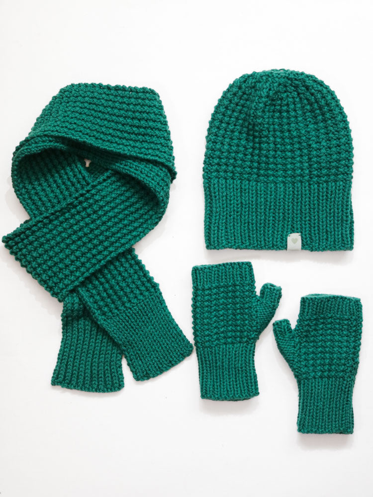 Roxana Reversible Beanie, Scarf, and Mitts FREE PDF Knitting Pattern