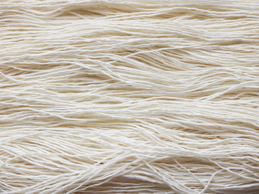 SUNPEAKS Undyed Single-Ply Fingering Weight Merino Wool Yarn