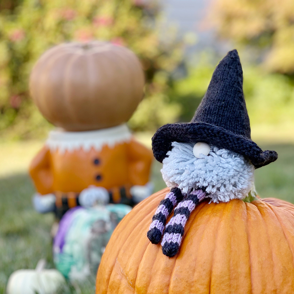Halloween Gnome Pumpkin Straw Charm – Northern Accents