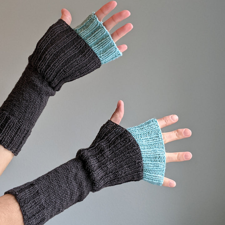 Toasty Twined Gloves Pattern